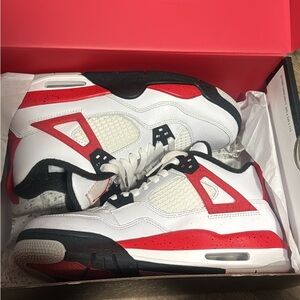 Jordan White and Red Sneakers Air Jordan 4 Classic Design
